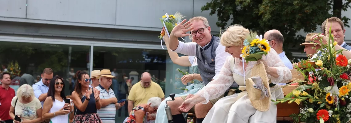 JURA-Volksfest Neumarkt 2026: Die Bilder von Tag 3 (Volksfestzug) sind online!