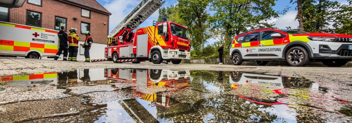 Gemeinsam für den Ernstfall: BRK-Nachwuchs trainiert mit der Feuerwehr Neumarkt
